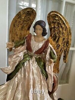 Mark Roberts Pair Of Florentine Angels On Stands