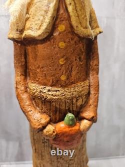 Monnie Wilson Folk Art Primitive Paper mache Large Pilgrims 18 Set of 2