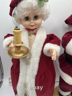 Motrix Industries 1992 Animated Lighted Santa and Mrs Claus 24 Tested working