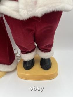 Motrix Industries 1992 Animated Lighted Santa and Mrs Claus 24 Tested working