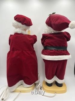 Motrix Industries 1992 Animated Lighted Santa and Mrs Claus 24 Tested working