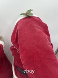 Motrix Industries 1992 Animated Lighted Santa and Mrs Claus 24 Tested working