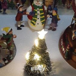 Mr Christmas Heirloom Music Box Animated Illuminated Musical Cracker Barrel Xmas