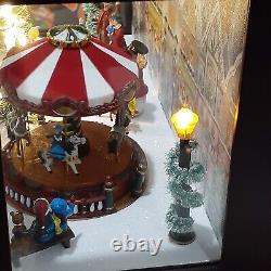 Mr Christmas Heirloom Music Box Animated Illuminated Musical Cracker Barrel Xmas