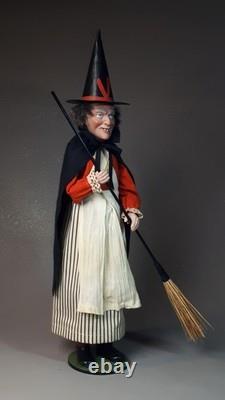 NEW, Large 24,8Paper macheGerman WITCHCandy Containerby Paul Turner HNY25-49 NEW, Large 24,8Paper macheGerman WITCHCandy Containerby Paul Turner HNY25-49