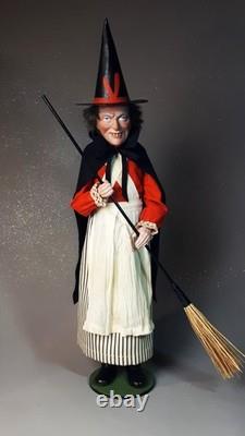 NEW, Large 24,8Paper macheGerman WITCHCandy Containerby Paul Turner HNY25-49 NEW, Large 24,8Paper macheGerman WITCHCandy Containerby Paul Turner HNY25-49