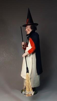 NEW, Large 24,8Paper macheGerman WITCHCandy Containerby Paul Turner HNY25-49 NEW, Large 24,8Paper macheGerman WITCHCandy Containerby Paul Turner HNY25-49