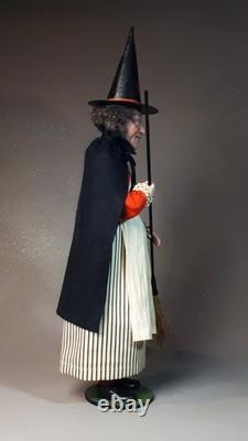 NEW, Large 24,8Paper macheGerman WITCHCandy Containerby Paul Turner HNY25-49 NEW, Large 24,8Paper macheGerman WITCHCandy Containerby Paul Turner HNY25-49