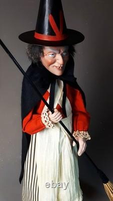 NEW, Large 24,8Paper macheGerman WITCHCandy Containerby Paul Turner HNY25-49 NEW, Large 24,8Paper macheGerman WITCHCandy Containerby Paul Turner HNY25-49