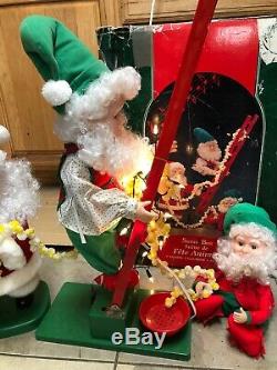 RARE 31 1994 Santa's Best Animated Elf Ladder Trimming Tree Christmas Music