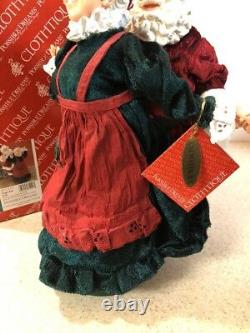 Rare Animated CLOTHTIQUE POSSIBLE DREAMS Jingle Bell Rock Dance SANTA -Mrs CLAUS
