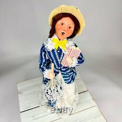 Rare Htf 2012 Byers Choice Popcorn Family Woman With Parasol And Popcorn Mint