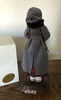 Rare Simpich Miss Noele Noel Character Doll Christmas Caroler Doll EUC HTF