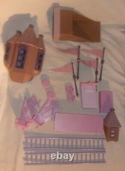 Rudolph And The Island Of Misfit Toys Santas Castle Looks Complete Please Read