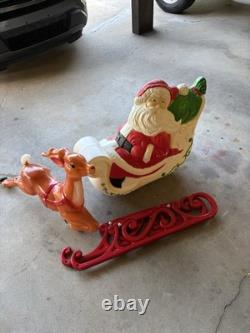 Santa Claus Sleigh with Reindeer Christmas Decoration Set Grand Ventures