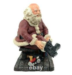 Santa Putting On Shoes Smiling Statue Hand Sculpted Signed CAWW Studio Christmas