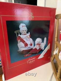 Santa's Best Mrs. Claus with cat In Rocking Chair Christmas Motionette Rare