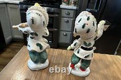 Set Of 2 Vintage Geo Z Lefton Chrismas Carolers 5 with Holly Signed MCM 1950's