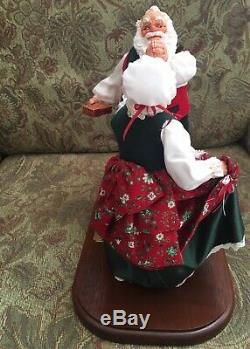 Simpich Character Doll Oh Be Joyful Dancing Santa & Mrs. Clause. 824/2500