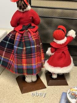 Simpich Muff Lady Carolers 1985 Red Character Dolls Christmas Collectors Vintage