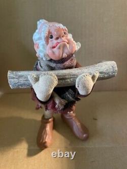 Simpich THUNKER Woodcutter Character Elf w Log Gold Maker's Label