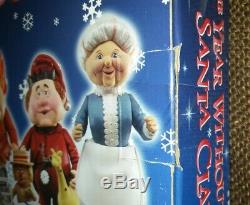 The Year Without A Santa Claus Mini 11 Figurines PVC playset by NECA New in box