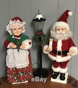 Trim A Home Animated Lighted TELCO Motion-ettes Mr & Mrs Claus With Lamppost