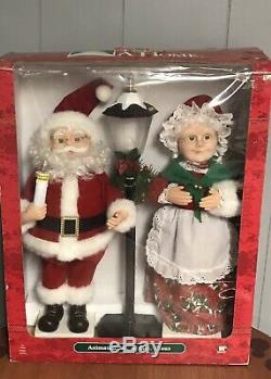 Trim A Home Animated Lighted TELCO Motion-ettes Mr & Mrs Claus With Lamppost