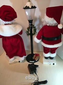 Trim at Home Vintage Animated Mr & Mrs Claus With Light Post in Original Box