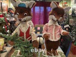 Two Working Vintage David Hamberger Christmas display Foxes