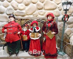 VICTORIAN DICKENS SET OF 4 CHRISTMAS CAROLERS Set 27-37 Tall with Lamp