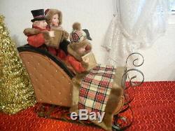 VICTORIAN SLED with 4 PIECE DELUXE CAROLER FAMILY CHRISTMAS RARE