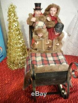 VICTORIAN SLED with 4 PIECE DELUXE CAROLER FAMILY CHRISTMAS RARE