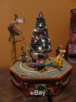 VIDEO Enesco Disney Christmas Jamboree Animated Music Mickey Minnie Donald Goofy