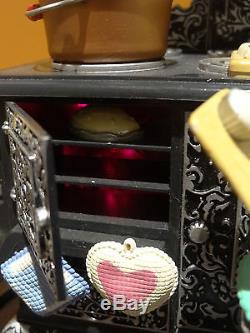 VIDEO Enesco Home On Range Mice Cook Stove Animated Music Whistle While You Work