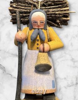VTG Erzgebirge Germany Hand Carved Wooden Woodsman Couple Unique RARE Pristine