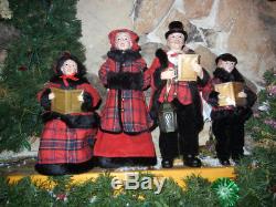 Victorian 4 Piece Deluxe Caroler Set Musical / Lighted Lantern Christmas Rare Q1