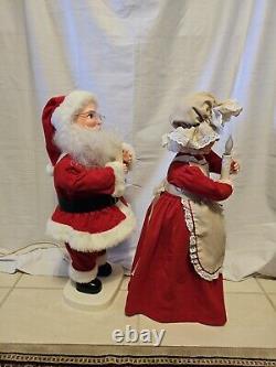 Vintage 1990's Rennoc Motionettes 24 Santa Claus & Mrs Claus Working Christmas