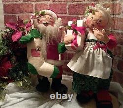 Vintage 1991 Designer Annalee Santa & Mrs Claus Hand Painted Christmas Dolls