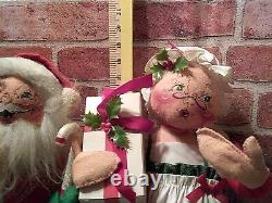 Vintage 1991 Designer Annalee Santa & Mrs Claus Hand Painted Christmas Dolls