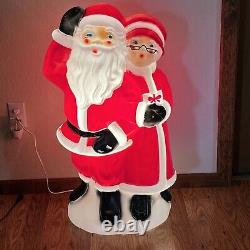 Vintage 34 SANTA & MRS CLAUS Light Up BLOW MOLD Empire 1978