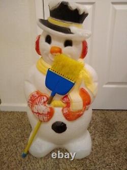 Vintage Christmas Snow Man Blow Mold Figure With Hat And Real Broom 30 Tall