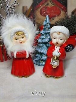 Vintage FUR Christmas 2pc shoppers Carolers Fine A Quality Ceramic? BEAUTIES