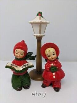 Vintage Josef Originals Ceramic Boy Girl Carolers & Lamp Post Japan Christmas