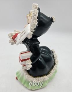 Vintage Napco Christmas Shopper Girl Postcard & Present Spaghetti Trim AX2750