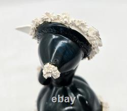 Vintage Napco Christmas Shopper Girl Postcard & Present Spaghetti Trim AX2750