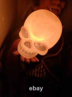 Vintage Renoc Halloween Motion Animated Spooky Skull Lights Up Vampire Figure