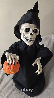 Vintage Witch Time Skeleton Halloween Animated LightUp 1989 Figure 21 READ 1ST