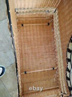 X Large Vintage Wicker Rattan Santa's Sleigh 21 X 32 X 13 Christmas Gift 13 Lbs